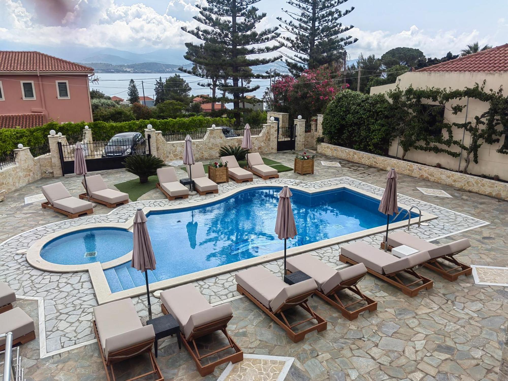 Diwani Luxury Villas Lixouri Ngoại thất bức ảnh